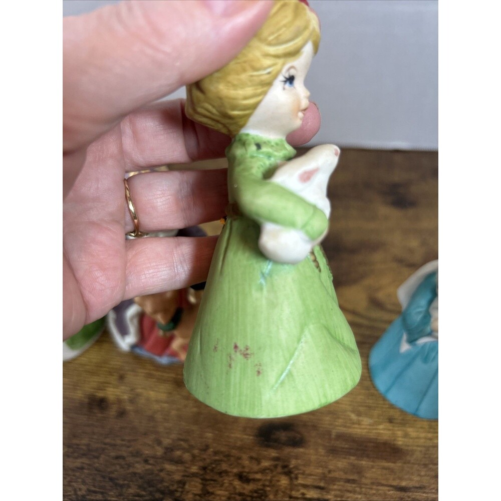 Vintage Christmas Ceramic Bell Lot Jasco Nativity Caroler Figurines Set of 5 - Picture 11 of 15
